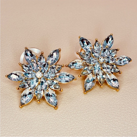 Elegant Gold Floral CZ  Stud Statement Earrings - Picture 5 of 7